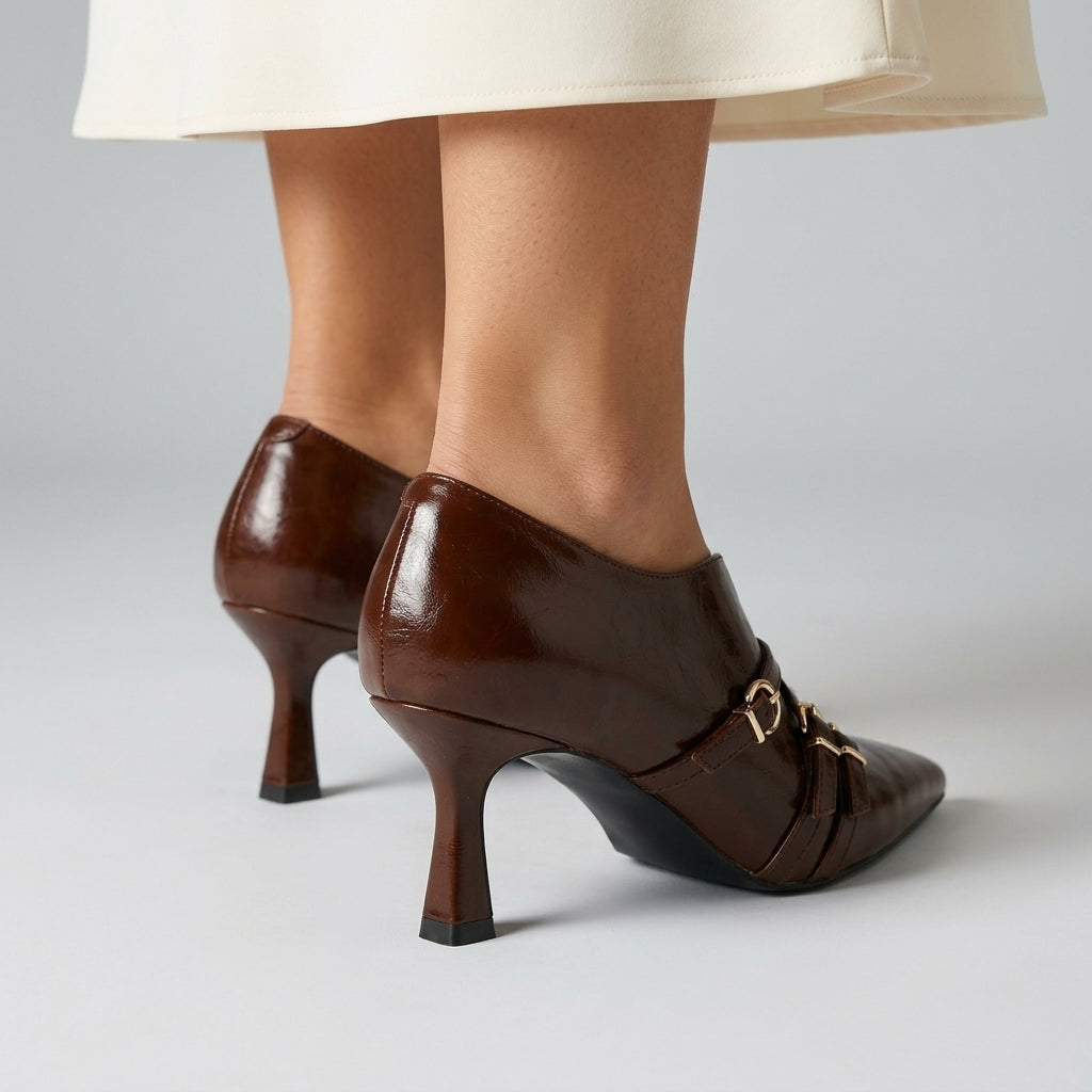 Vivienne 本革 トリプルバックル パンプス