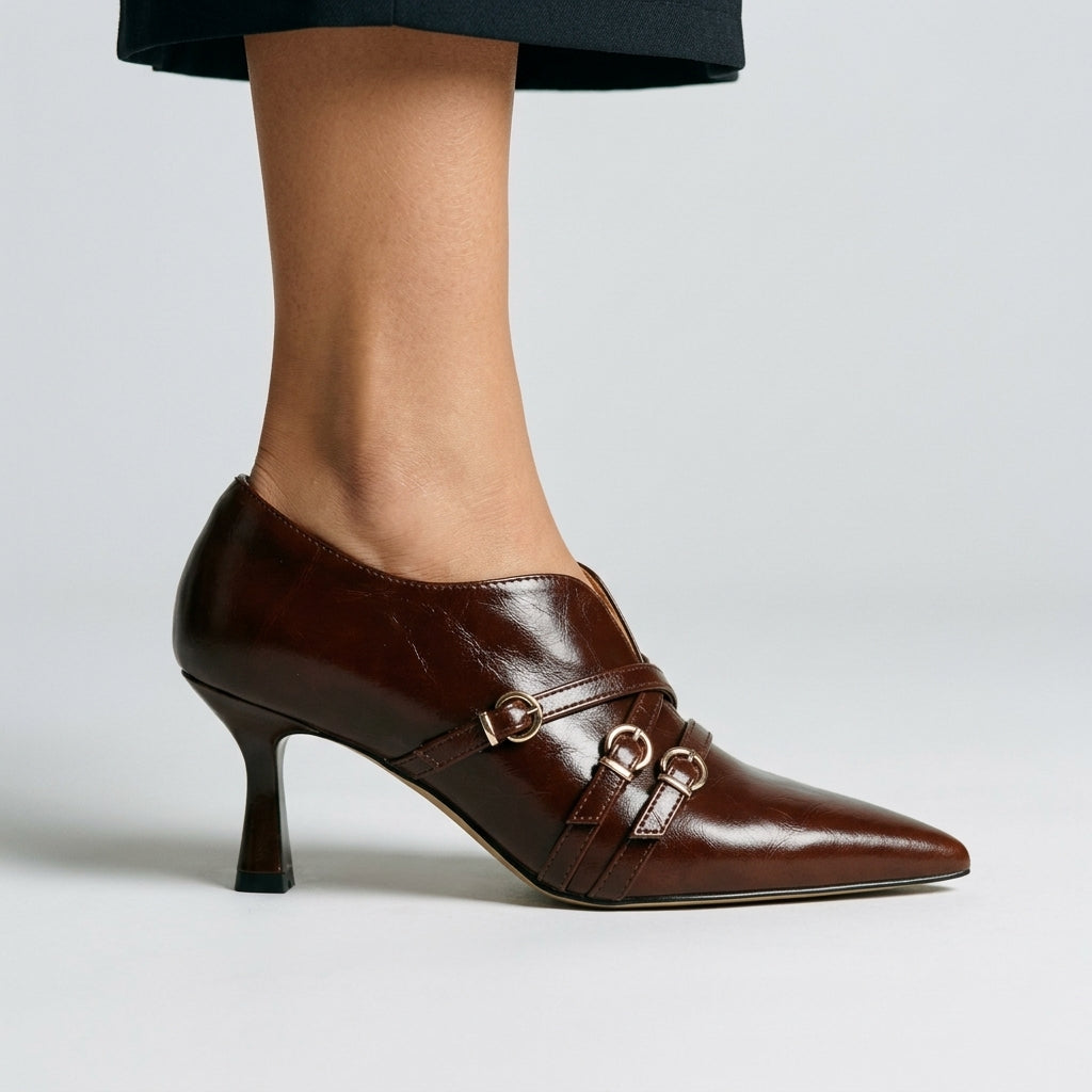 Vivienne 本革 トリプルバックル パンプス