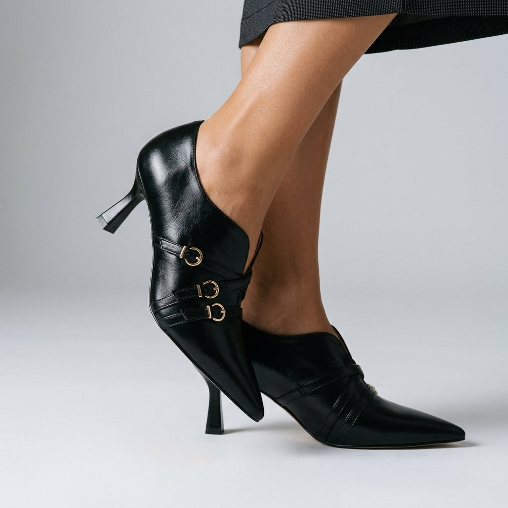 Vivienne 本革 トリプルバックル パンプス