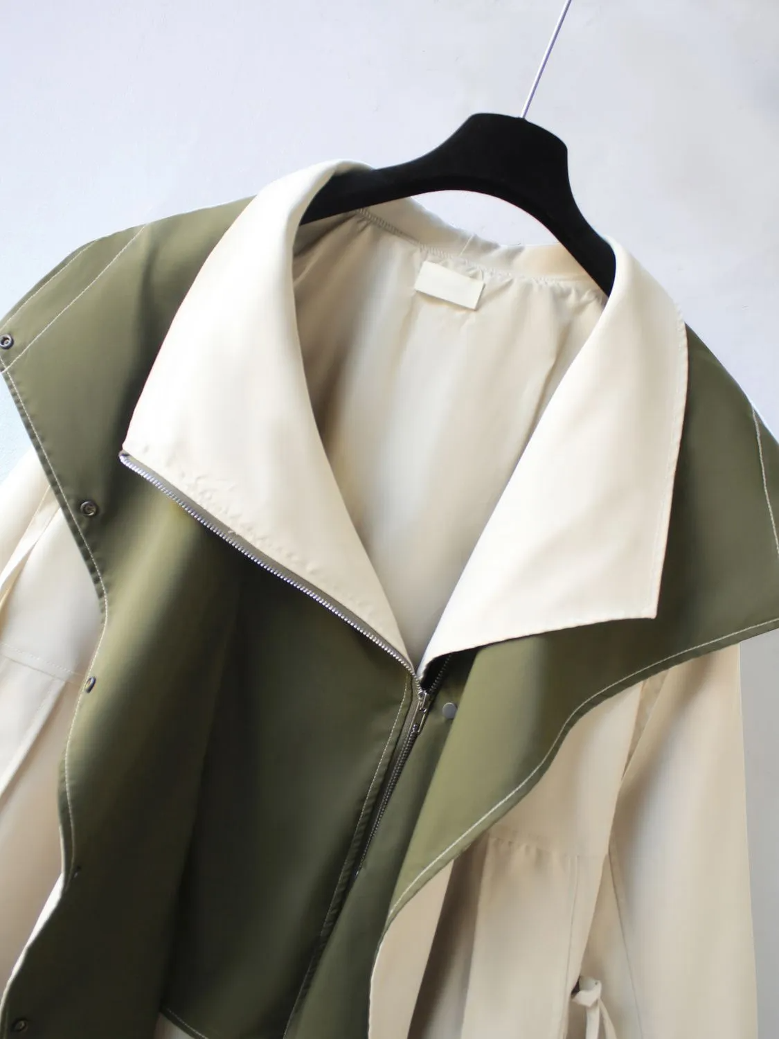 Kinsley Overcast ウィンドブレーカー