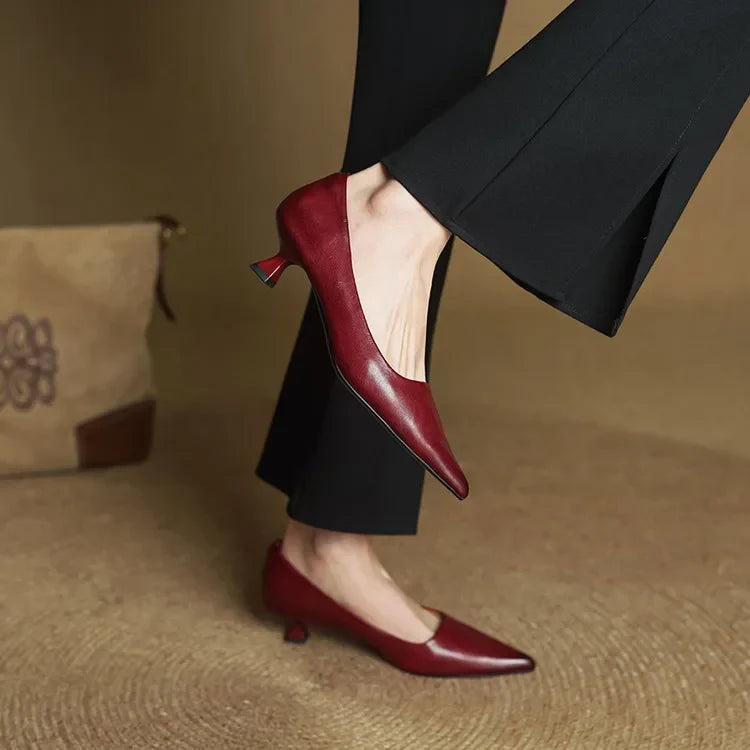 Anok 本革 キトゥンヒール パンプス