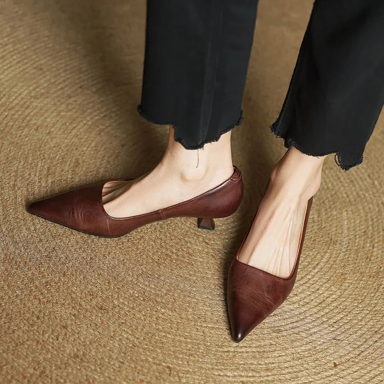 Anok 本革 キトゥンヒール パンプス